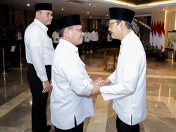 Gus Ipul Lantik Hasan Chabibie Jadi Sekjen Kemensos, Beri Pesan Ini
