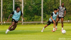 Latihan Persebaya Surabaya Jelang Lawan PSS Sleman