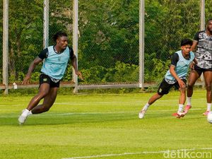 Latihan Persebaya Surabaya Jelang Lawan PSS Sleman