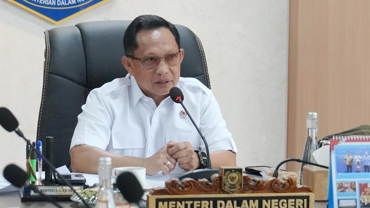 Mendagri Bicara Hukum di RI: Begitu Ada Masalah, Baru Dibuat Undang-Undang