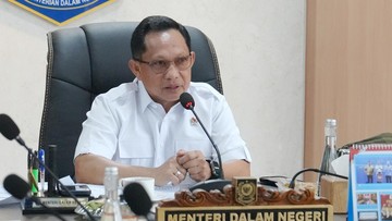 Kritik Tajam Mendagri soal Tradisi Bikin Aturan di Indonesia yang Kerap Terlambat