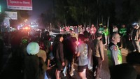 Momen Dramatis Evakuasi Wanita Sleman Hentikan Mobil di Tengah Jalan
