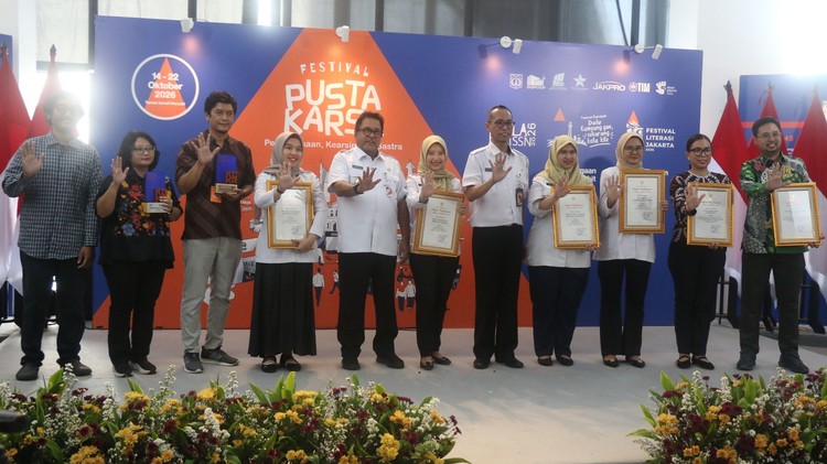 PAM Jaya Raih Predikat AA Kearsipan, Tapi Apa Dampak Nyatanya bagi Kualitas Air Warga Jakarta?