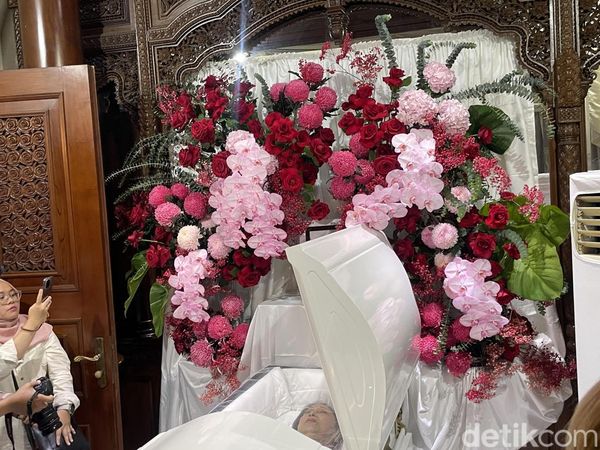 Suasana Rumah Duka Martha Tilaar, Pendiri Sari Ayu yang Meninggal di Usia 89