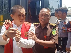 Jaksa Tolak Eksepsi Taufik Hidayat, Minta Hakim Lanjutkan Persidangan