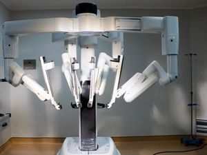Operasi Kanker Rektum Bisa Dibantu Teknologi Robotik, Ini Keunggulannya