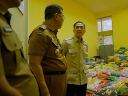 ASN Pemkot Palembang Urunan Beras Bantu Warga Terdampak Asap