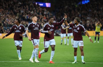 Anomali Aston Villa: Perkasa di UCL, Memble di EPL