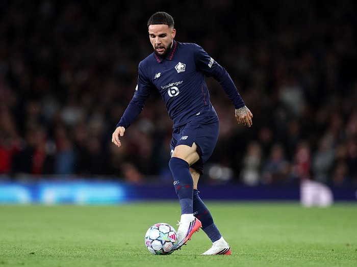LONDON, ENGLAND - OCTOBER 13: Calvin Verdonk during the UEFA Champions League 2026/27 League Phase MD2 match between Arsenal FC and LOSC Lille at Arsenal Stadium on October 13, 2026 in London, England. (Photo by Justin Setterfield/Getty Images)