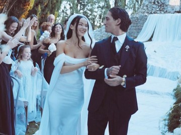 Kabar Bahagia Pernikahan Dove Cameron dan Damiano David Setelah Tiga Tahun Bersama