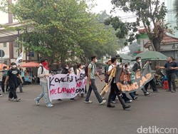 Massa Aksi Desak Gubernur Sumsel Tindak Tegas Korporasi yang Terlibat Karhutla