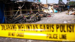Potret Mencekam Pasar Cimanggis Usai Ledakan, Bangunan Porak-poranda