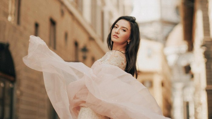 5 Selebritas Perempuan Bikin Heboh Pekan Ini