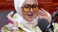 Gaya Mewah Syahrini di Podcast Deddy Corbuzier, Aksesori Tembus Rp 69 Miliar