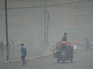 Udara Palembang Membahayakan, Warga Diteror Sesak dan Mata Perih