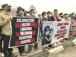 Warga 15 Desa di Kobar Demo soal Karhutla, Water Bombing Jadi Tuntutan Utama