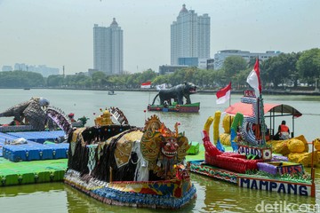 43 Kapal Botol Plastik Siap Berlayar di Danau Sunter