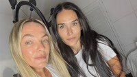 Demi Moore Pamer Foto Tanpa Makeup Jelang Usia 64, Wajah Glowing Banjir Pujian