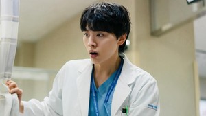Spoiler Doctor X Malam Ini, Kim Ji Won Berlumuran Darah