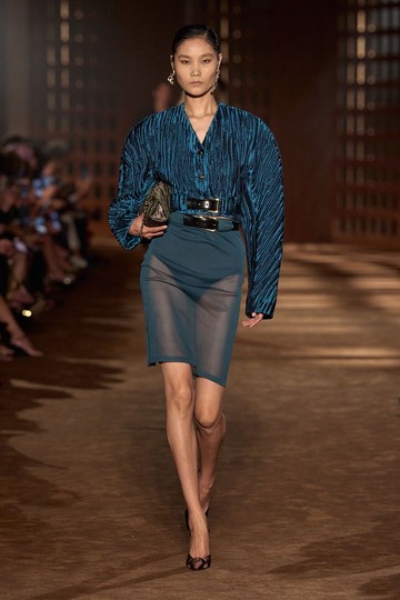 Gaya Klasik 40-an Berbalut Sentuhan Kontemporer di Panggung Ferragamo Spring-Summer 2027