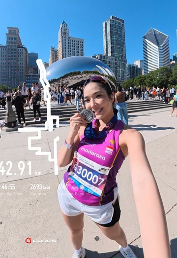 Gaya Gisella Anastasia Maraton di Chicago, Tampil Sporty &amp; Playful