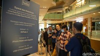 Video: Ratusan Orang Mengantre di Penjualan Perdana iPhone 18 Pro Series