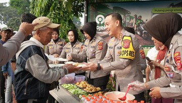 Polresta Bogor Wujudkan Komitmen 'Polisi Bersama Masyarakat' Lewat Program Jumat Berkah
