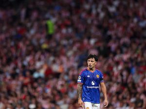 Lisandro Martinez Minta Maaf usai Kritik Direktur MU