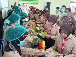 Siswa di Malang Lebih Suka MBG Prasmanan, BGN Siapkan Evaluasi
