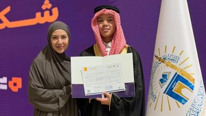 Ratna Galih Tulis Pesan Haru ke Anak Usai Lulus Program Agama di Kampus Madinah