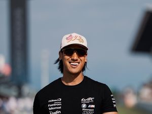 Bentrok dengan GTWCE, Sean Gelael Pilih WEC Barcelona