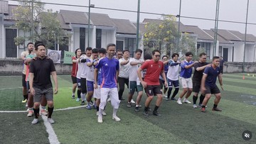 Kala Para Ayah Kembali ke Lapangan Hijau Demi Kebugaran Sekalian Nostalgia
