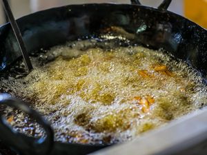 Peringatan! Orang-orang dengan Kondisi Ini Tak Disarankan Makan Kol Goreng