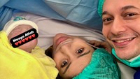 Violentina Kaif Melahirkan Bayi Perempuan, Andrew Andika Dampingi