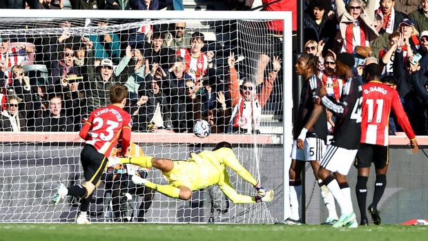 Brentford vs Liverpool Soccer Football - Premier League - Brentford v Liverpool - GTech Community Stadium, London, Britain - October 17, 2026 Brentford's Keane Lewis-Potter scores their first goal Action Images via Reuters/Peter Cziborra EDITORIAL USE ONLY. NO USE WITH UNAUTHORIZED AUDIO, VIDEO, DATA, FIXTURE LISTS, CLUB/LEAGUE LOGOS OR 'LIVE' SERVICES. ONLINE IN-MATCH USE LIMITED TO 120 IMAGES, NO VIDEO EMULATION. NO USE IN BETTING, GAMES OR SINGLE CLUB/LEAGUE/PLAYER PUBLICATIONS. PLEASE CONTACT YOUR ACCOUNT REPRESENTATIVE FOR FURTHER DETAILS..