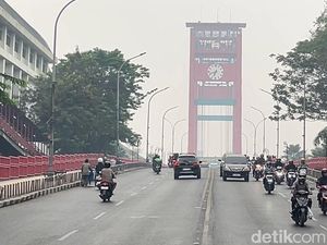 Kualitas Udara Palembang Pagi Ini Tidak Sehat, Warga Diminta Pakai Masker