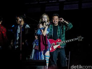 Reuni Momo dan Geisha Bikin Haru Penonton Synchronize Fest