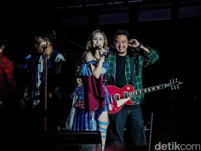 Reuni Momo dan Geisha Bikin Haru Penonton Synchronize Fest