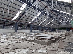 210 Kios di Pasar Legi Blitar Dibongkar, Kenapa?