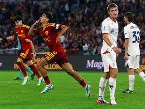 AS Roma Vs Genoa: I Lupi Menang 2-0