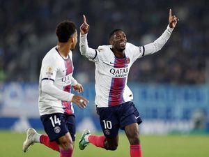Hasil Liga Prancis: PSG Menang Comeback atas Strasbourg