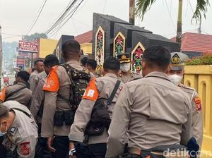 40 Personel Brimob NTB Dikirim ke Tanjung Puting untuk Padamkan Karhutla