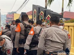 40 Personel Brimob NTB Dikirim ke Tanjung Puting untuk Padamkan Karhutla