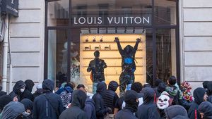 Potret Demo Prancis: Toko Dior Hingga Louis Vuitton Dijarah dan Dirusak