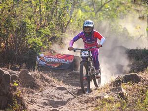 Agung Prio dan Milatul Khaqimah Berjaya di Ultimate Downhill 2026