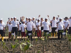 Timbulsloko Demak Jadi Percontohan Program Perlindungan Pantai Utara Jawa