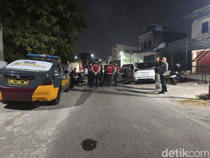 Polisi Tangkap Pembakar Warung Mi Babi dalam Penggerebekan di Sukoharjo
