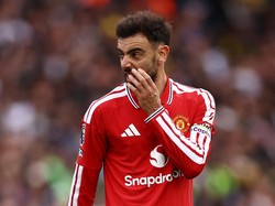 Bruno Fernandes kena sorotan. Sang kapten bak menghilang (Action Images via Reuters/Lee Smith)