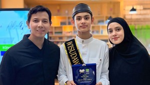 Fairuz A Rafiq Bahagia King Faaz Selesaikan Hafalan Al-Quran Juz 26