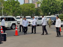 Rapat Bahas Karhutla, Prabowo Panggil Dudung hingga Tito ke Istana